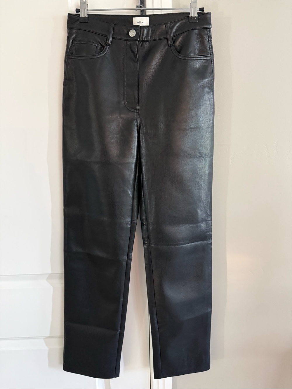 Aritzia Wilfred The Melina Vegan Leather Pant Black - Size 4, new without tags